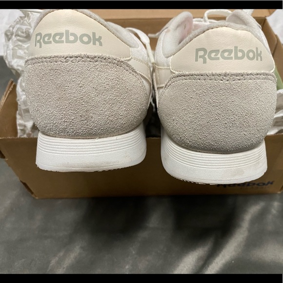 White/beige Reebok - Picture 3 of 4